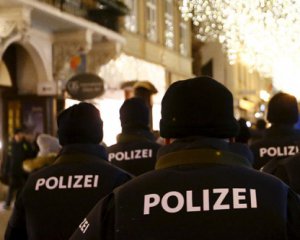 Австрийкам раздадут свистки от изнасилований