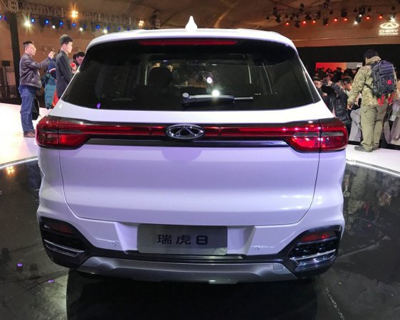    Chery Tiggo 8