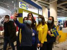 У магазині - понад сотня працівників