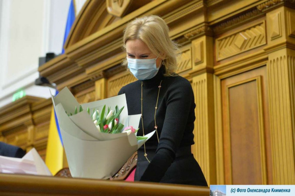 У Верховній Раді депутаткам дарували квіти (ФОТО) 7 1018616 7 w 1000