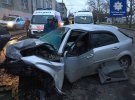 Машины столкнулись лоб в лоб и образовали большую пробку