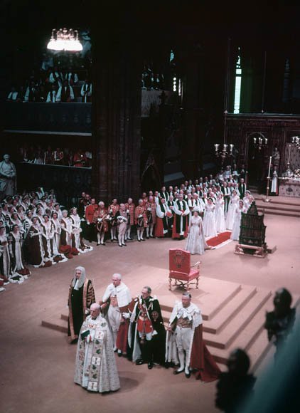 68 років тому на британський престол коронували 27-річну Єлизавету II Віндзор. Церемонія стала першою великою подією у Великобританії після закінчення Другої світової війни