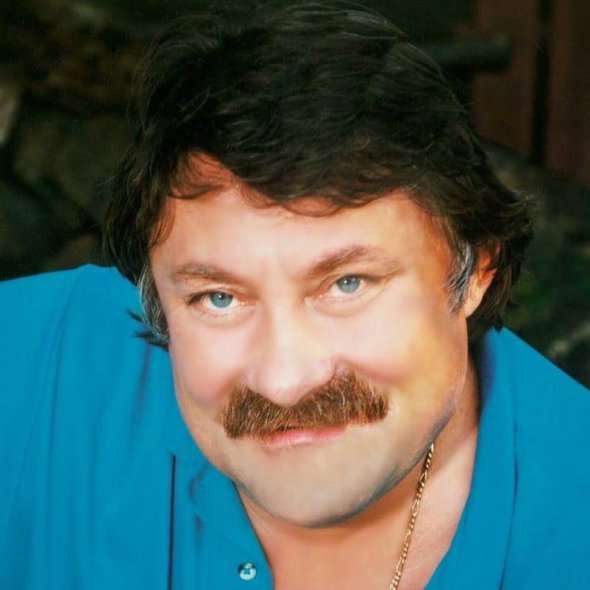 Микола Мозговий помер 30 липня 2010 року. Похований на Байковому кладовищі в Києві
