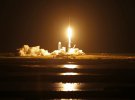 Запуск ракети SpaceX Falcon 9 з цивільним екіпажем з майданчика 39A в Космічному центрі Кеннеді на мисі Канаверал, Флорида