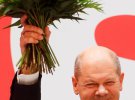 Лидер «социал-демократов» Олаф Шольц - один из двух основных кандидатов на пост канцлера