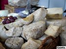 Продукция фермерского хозяйства "Гураль". Козий сыр на рынке Львовщины продается уже 5 лет.
