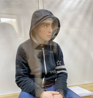 Харків’янина 16-річного ­Миколу арештували на 60 днів без права на заставу. За кермом ”Інфініті” він проїхав на червоне світло й на перехресті протаранив легковик ”Шевроле”
