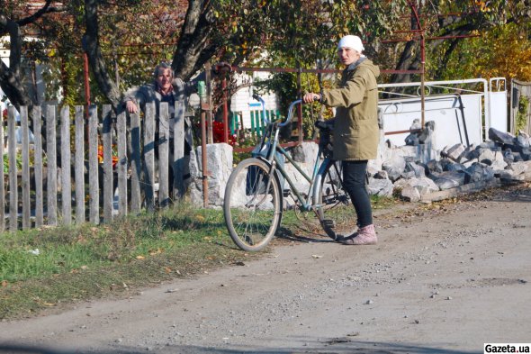 Осенняя Красногоровка живет своей неспешной жизнью