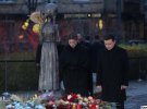 Президент Владимир Зеленский с женой Еленой тоже почтили память замученных искусственным голодом украинцев