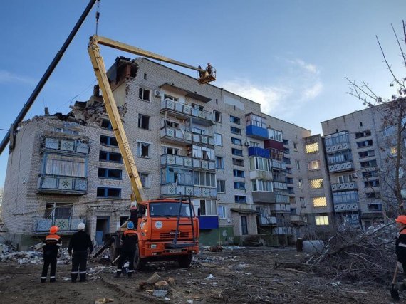 В Новій Одесі на Миколаївщині рвонув газ у п' ятиповерхівці. Троє людей загинули. Стільки ж скалічилися