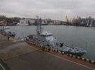 Два нових катери пришвартували в Одеському морському порту. Військові катери готуються прийняти до ВМС. Фото: Думська