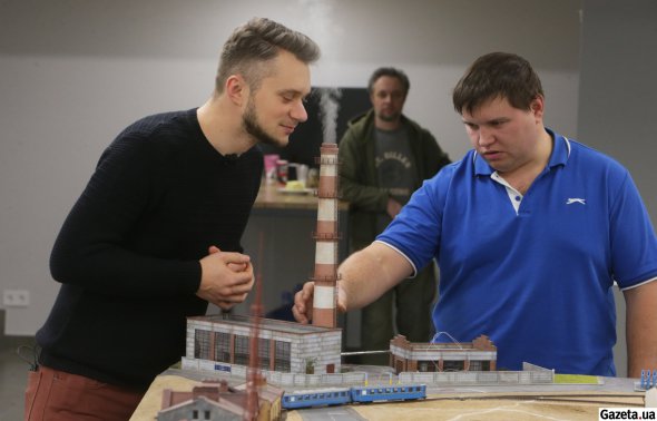 Щодня у київській майстерні кипить робота над грандіозним проєктом