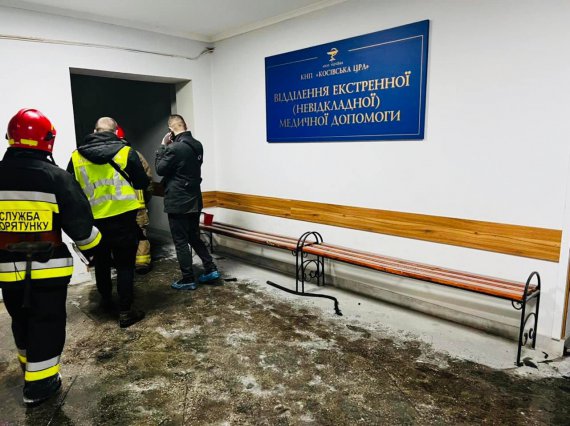 Під час пожежі у палаті реанімаційного відділення у Косівській центральній районній лікарні на Прикарпатті загинули четверо людей. Ще троє - постраждали