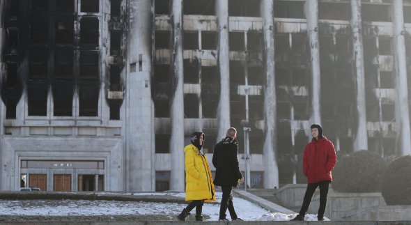 Згоріла міська адміністрація Алмати