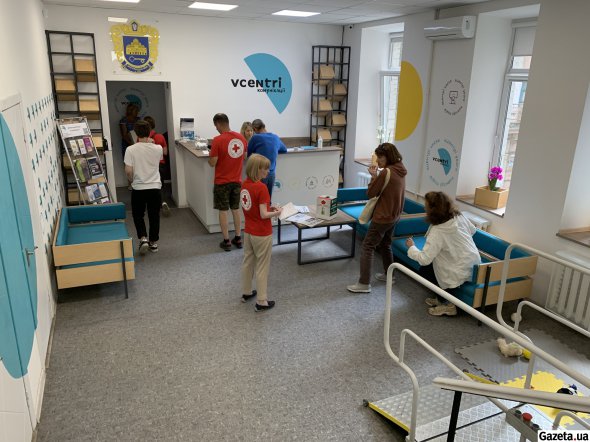 Приміщення Vcentri Hub просторі і світлі. Спеціалісти тут працюють щоп’ятниці із 10:00 до 16:00