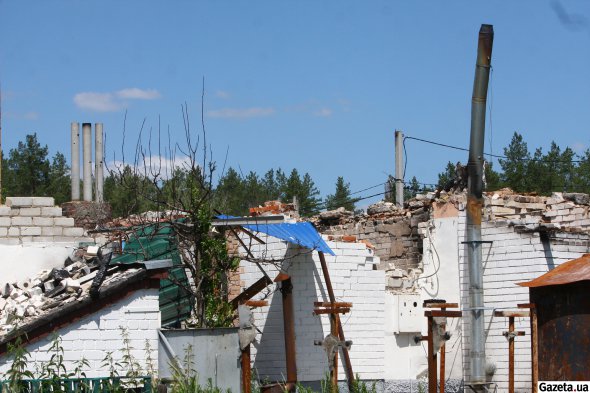 Більшість будинків у Ягідному стоять без вікон, вони повилітали від вибухової хвилі