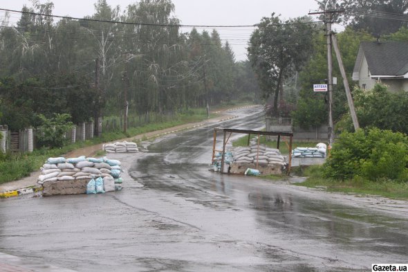 На околицях села росіяни влаштували опорні пункти, тут було понад 15 тис. військових