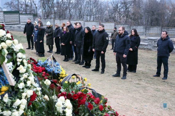 У Києві вшанували пам'ять керівництва і працівників МВС, загиблих у авіакатастрофі в Броварах