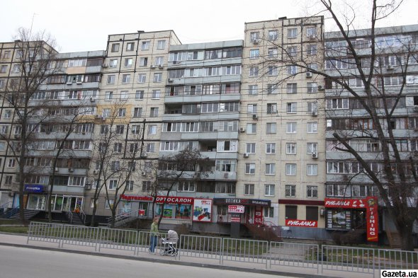 Дніпро і його "Китайська стіна": як живуть люди в одному з найдовших ...
