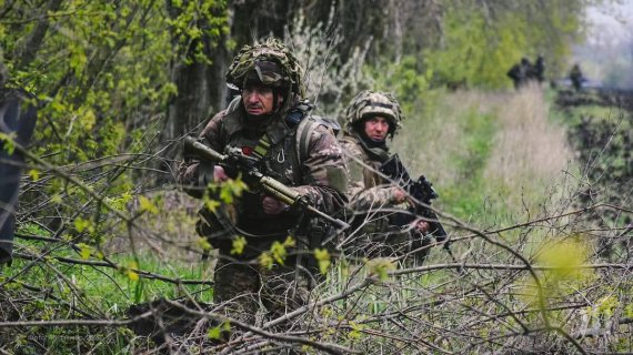 Президент показав нові фото військової України та її захисників