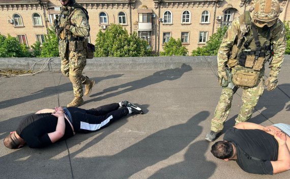 На Дніпропетровщині поліція затримала злочинну групу вимагачів