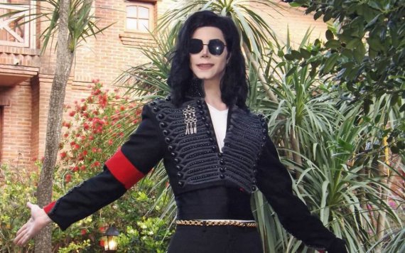 В Аргентині фанат американського співака Майкла Джексона Лео Бланко витратив  тис. на пластичні операції