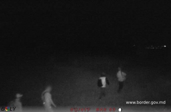 Осіб відстежили за допомогою приладів нічного бачення