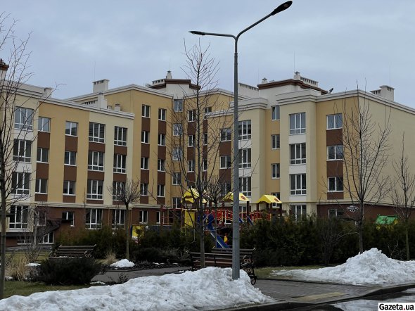Мільярдер із США накупив квартир для українців: які там умови та хто може безкоштовно жити