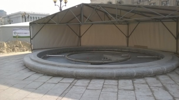 Продолжается реконструкция фонтанов в центре Киева