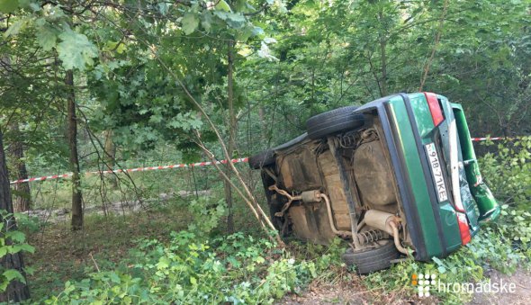 Вантажівка протаранила автомобілі, якими приїхали забудовники у Водогін Оболонського району столиці