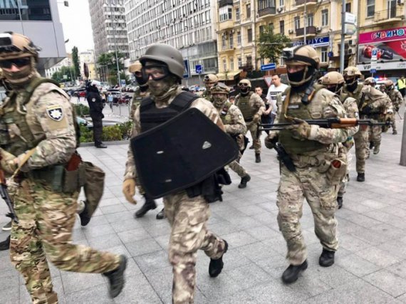 ЗМІ: В Києві поліція обшукує офіс холдингу «Вести»