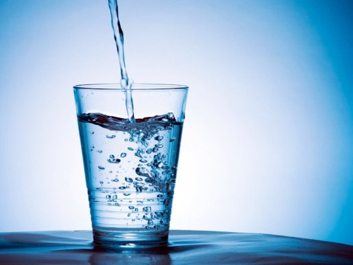 Вода в достаточном количестве убережет от кариеса и болезней ротовой полости