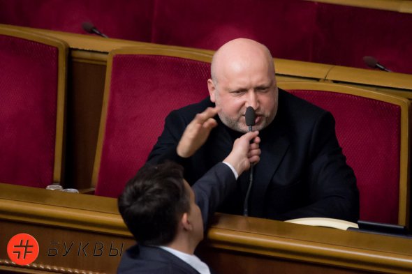 «Це дрібнота»: Турчинов прокоментував інцидент із Савченко під час сутички у Раді