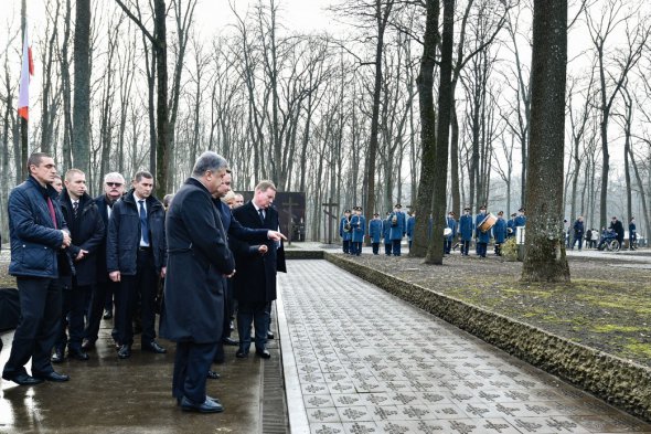 Скраплений газ для України: Польща чекає пропозицій — Дуда