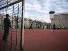 Преступники смогли обойти защиту высокого уровня в тюрьме. В том числе, сломали железобетонные перегородки в вентиляционных отверстиях.