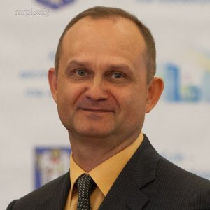 Сергей Шакола открыл производство по приготовлению полезных чипсов. Фото: mrpl.city