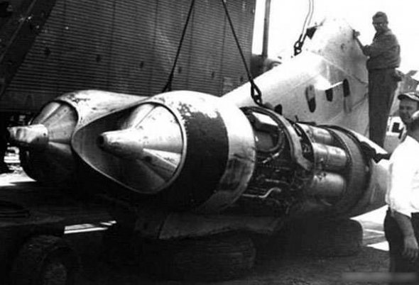«Чорний Жук» був оснащений двома реактивними турбінами з бомбардувальника B-36