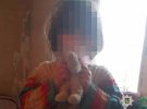 Женщина бросила на несколько дней 3 детей на пьяных родителей