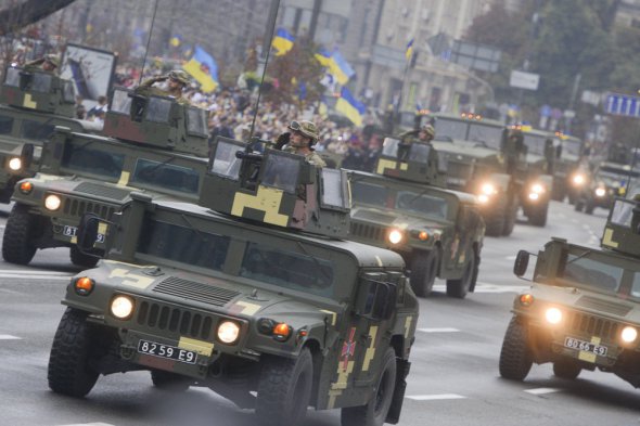 Українська військова техніка на параді у Києві, день Незалежності, 24 серпня 2016 року 