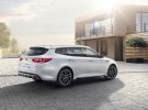 После обновления у Kia Optima изменился дизайн переднего и заднего бампера, появилась другая оптика и немного изменилась радиаторная решетка.