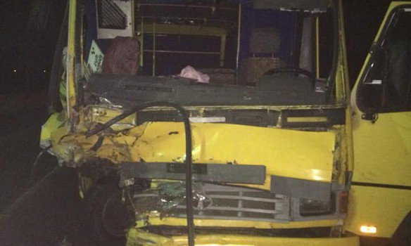 Під час ДТП загинула людина, 5 постраждали