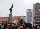 Протестувальники прийшли також під будівлі парламенту і уряду і вимагали відставки прем'єра Роберта Фіцо.