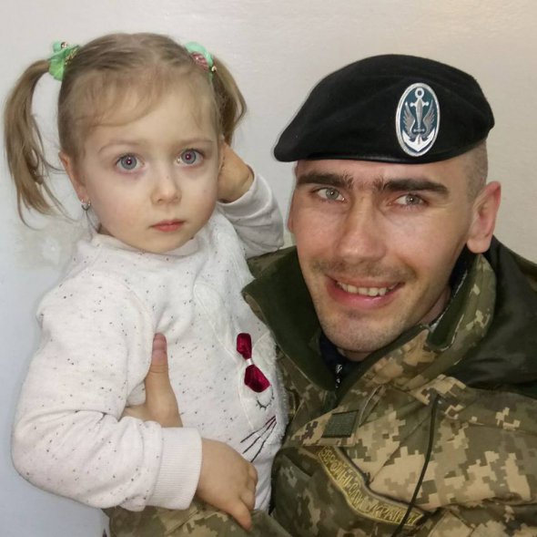 Руслан Гетьман ездит к тяжелобольным детям в областную детскую больницу и помогает им