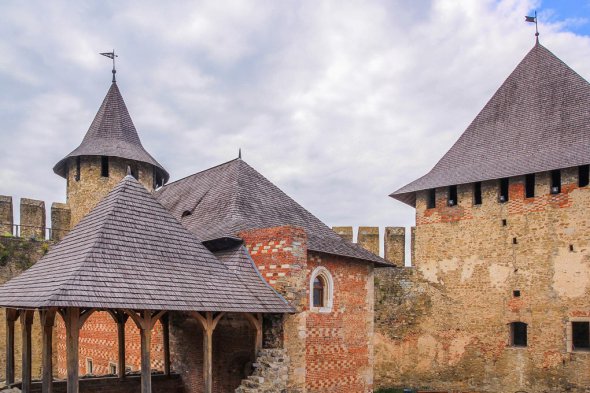 Хотинська фортеця приваблює туристів легендами про привидів Хотинська фортеця приваблює туристів легендами про привидів