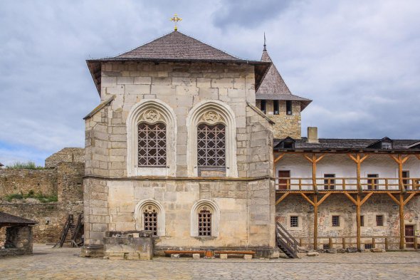 Хотинська фортеця приваблює туристів легендами про привидів Хотинська фортеця приваблює туристів легендами про привидів