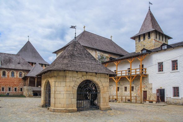 Хотинська фортеця приваблює туристів легендами про привидів Хотинська фортеця приваблює туристів легендами про привидів