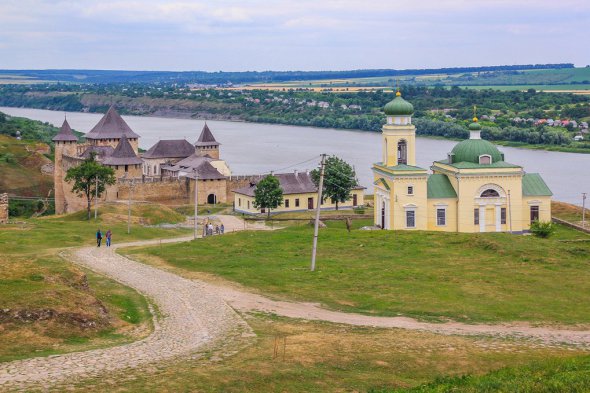Хотинська фортеця приваблює туристів легендами про привидів Хотинська фортеця приваблює туристів легендами про привидів