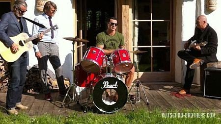 Володимир Кличко з рок-групою “Rock-H”