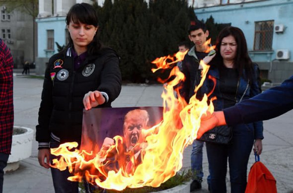В антизападной акции в Крыму приняли участие около 15 человек