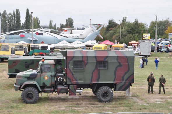 Вітчизняний військовий автомобіль КрАЗ